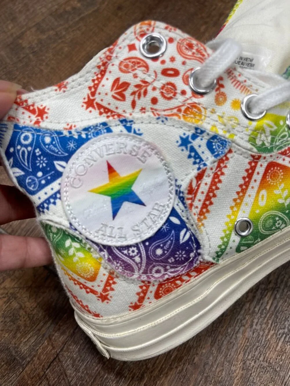 Converse Chuck Taylor Pride Family Unity Rainbow Paisley High Tops Size 8
